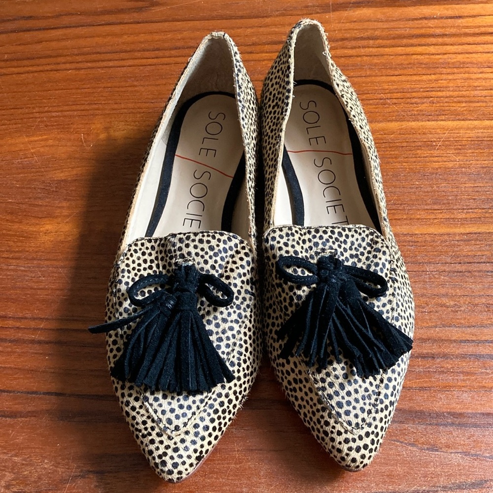 Sole Society Genuine Cow Hair Fur Flats with Short Heel & Tassels. Black & Tam.